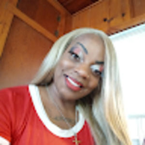 Meet your Posher, Danica